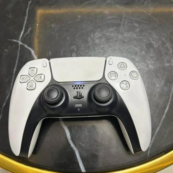 Ps5 - Picture 4 of 4